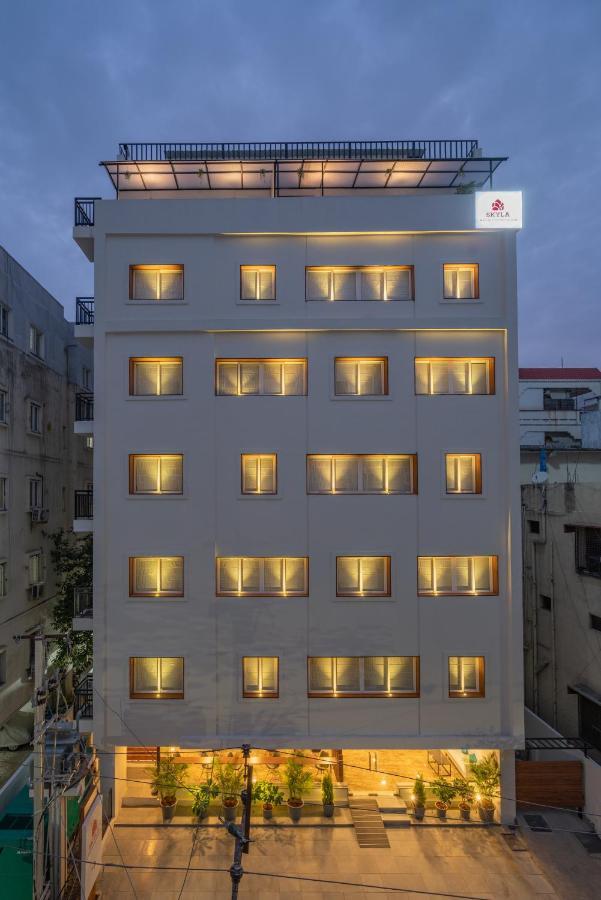 Skyla Studios & Suites - Hitech City Hyderabad Bagian luar foto