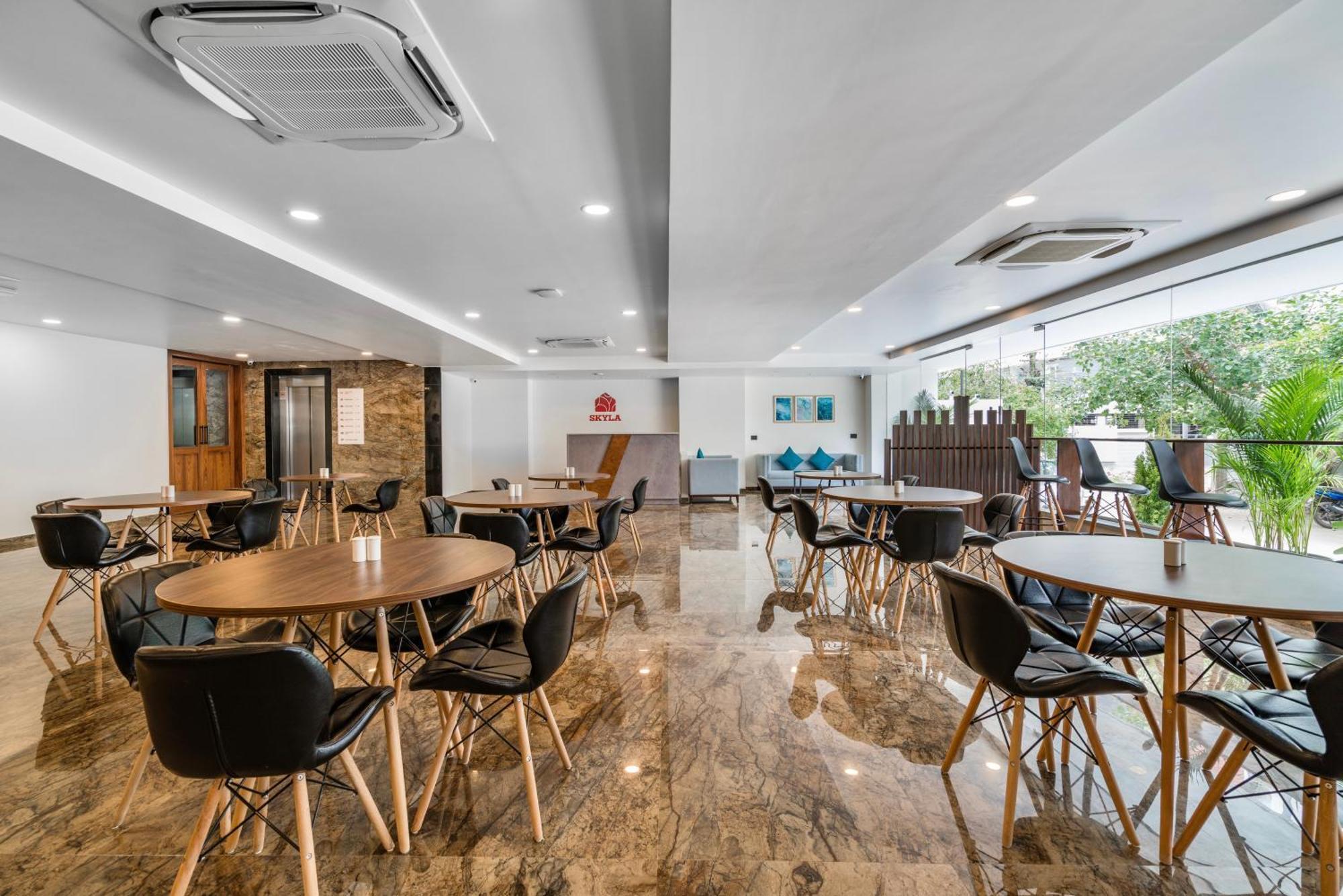 Skyla Studios & Suites - Hitech City Hyderabad Bagian luar foto